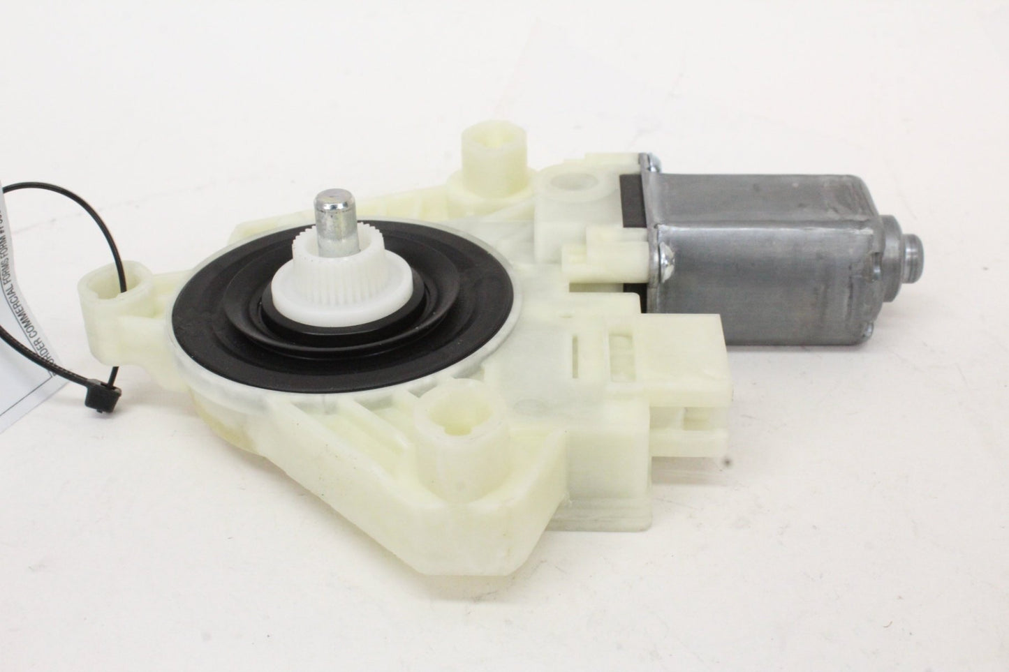 2015-2020 Mercedes-Benz C300 Front Right Window Regulator Motor 2059060113 OEM