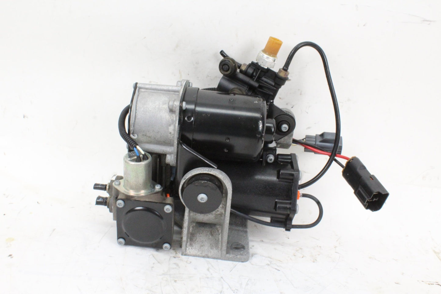 2011-2012 Land Rover LR4 Suspension Air Ride Leveling Pump BH3219G525DB OEM