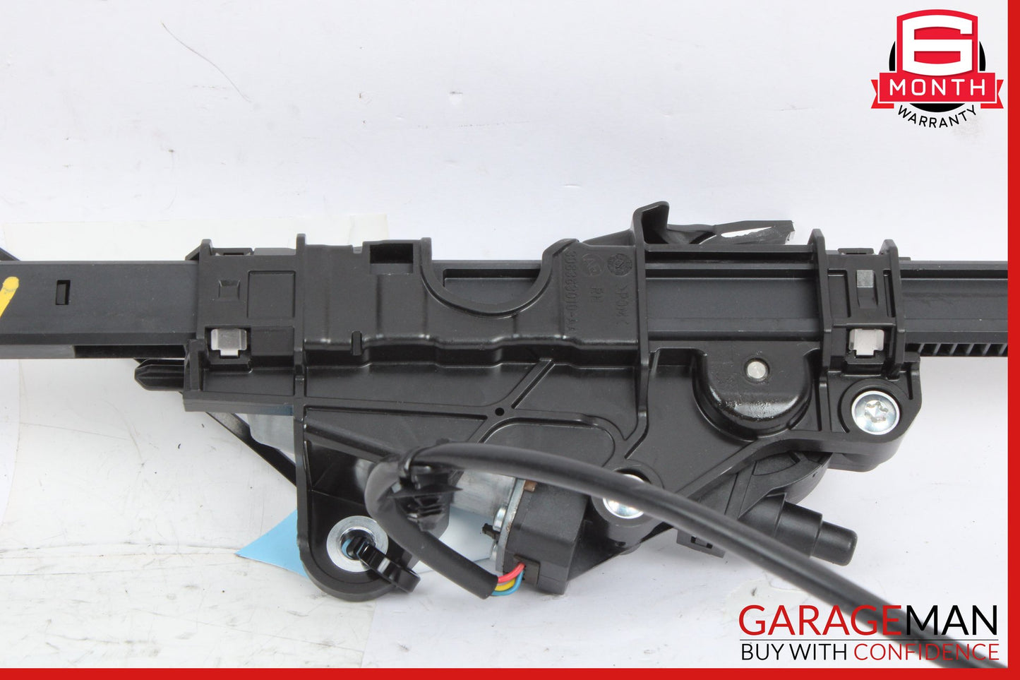 2017-2023 Mercedes W238 E450 Front Right Side Seat Belt Adjuster Feeder OEM