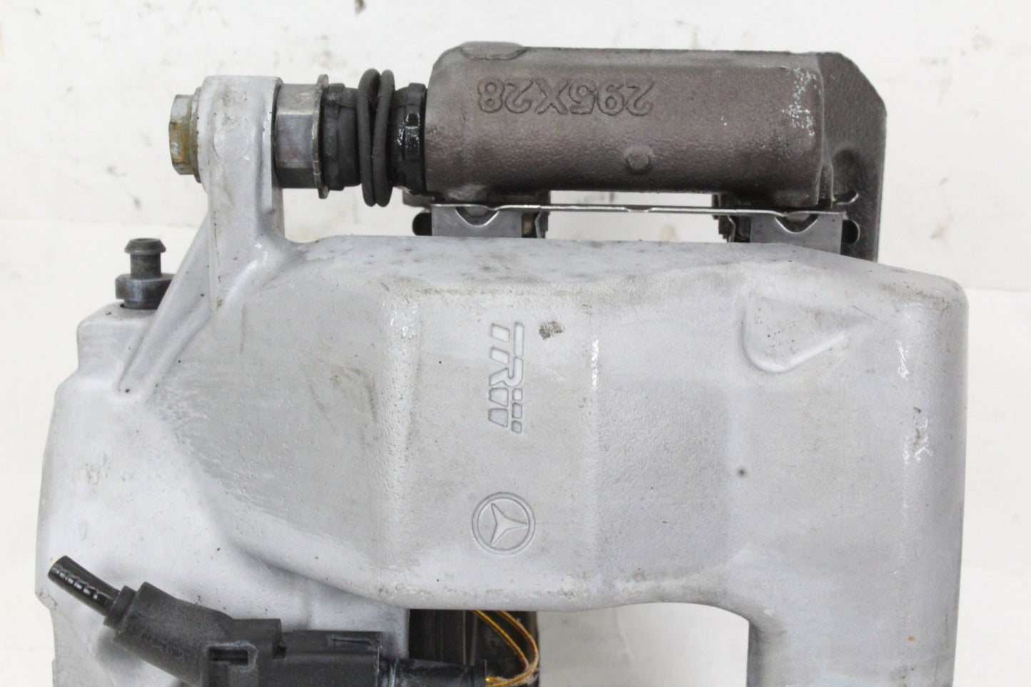 2008-2015 Mercedes-Benz C300 W204 Front Brake Calipers Left and Right Set OEM