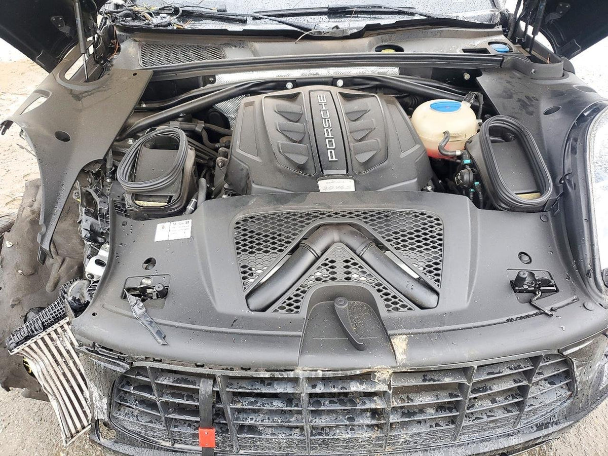Parting Out - 2015 Porsche Macan 95B S - 291