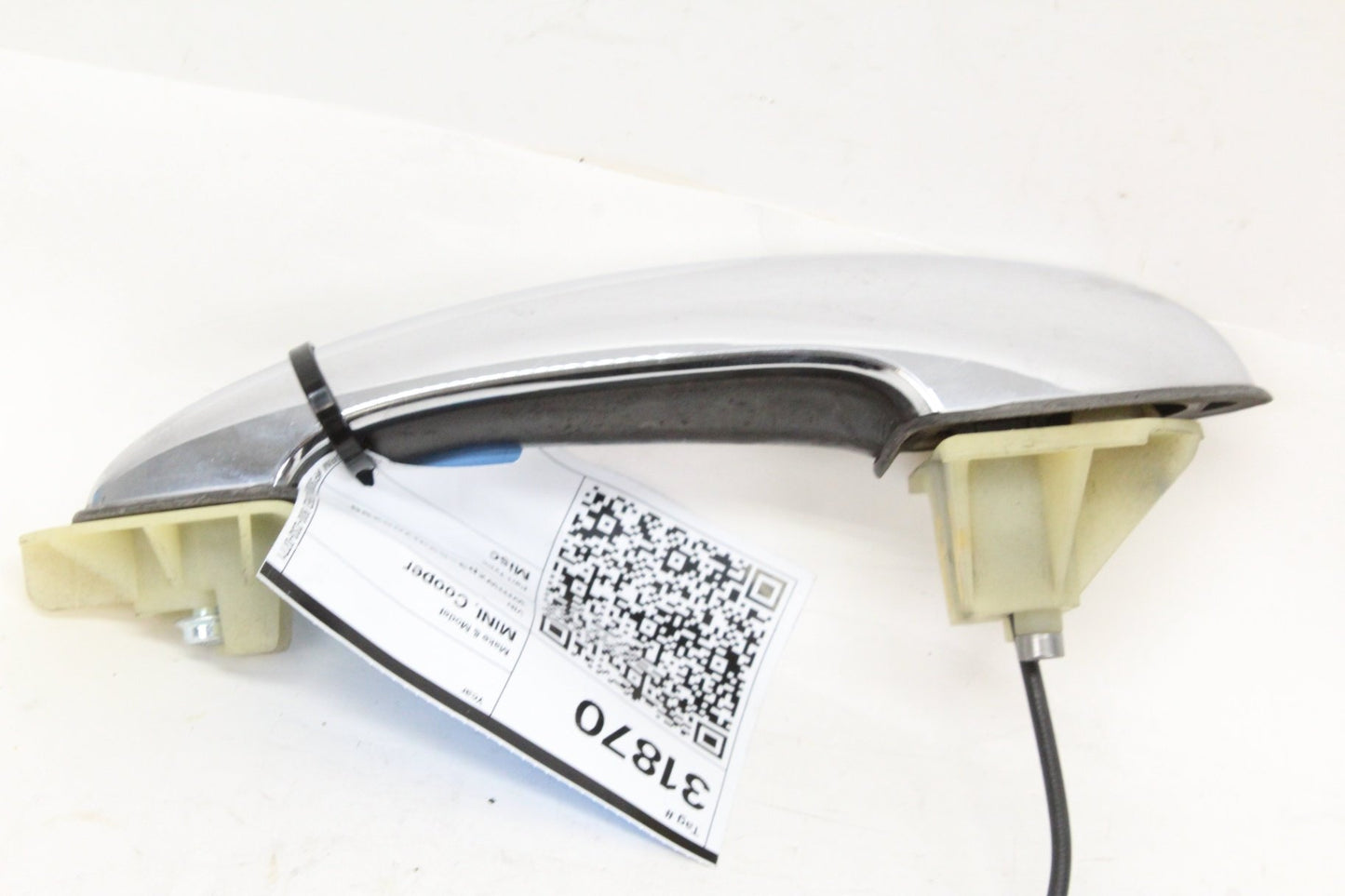 2007-2015 Mini Cooper R56 Front Right Exterior Door Handle 51210422084 OEM