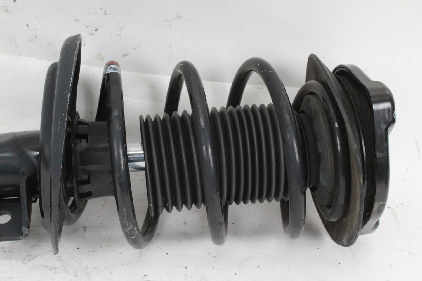 2008-2017 Mercedes W204 C300 Front Left and Right Shock Strut Set 2043200530 OEM