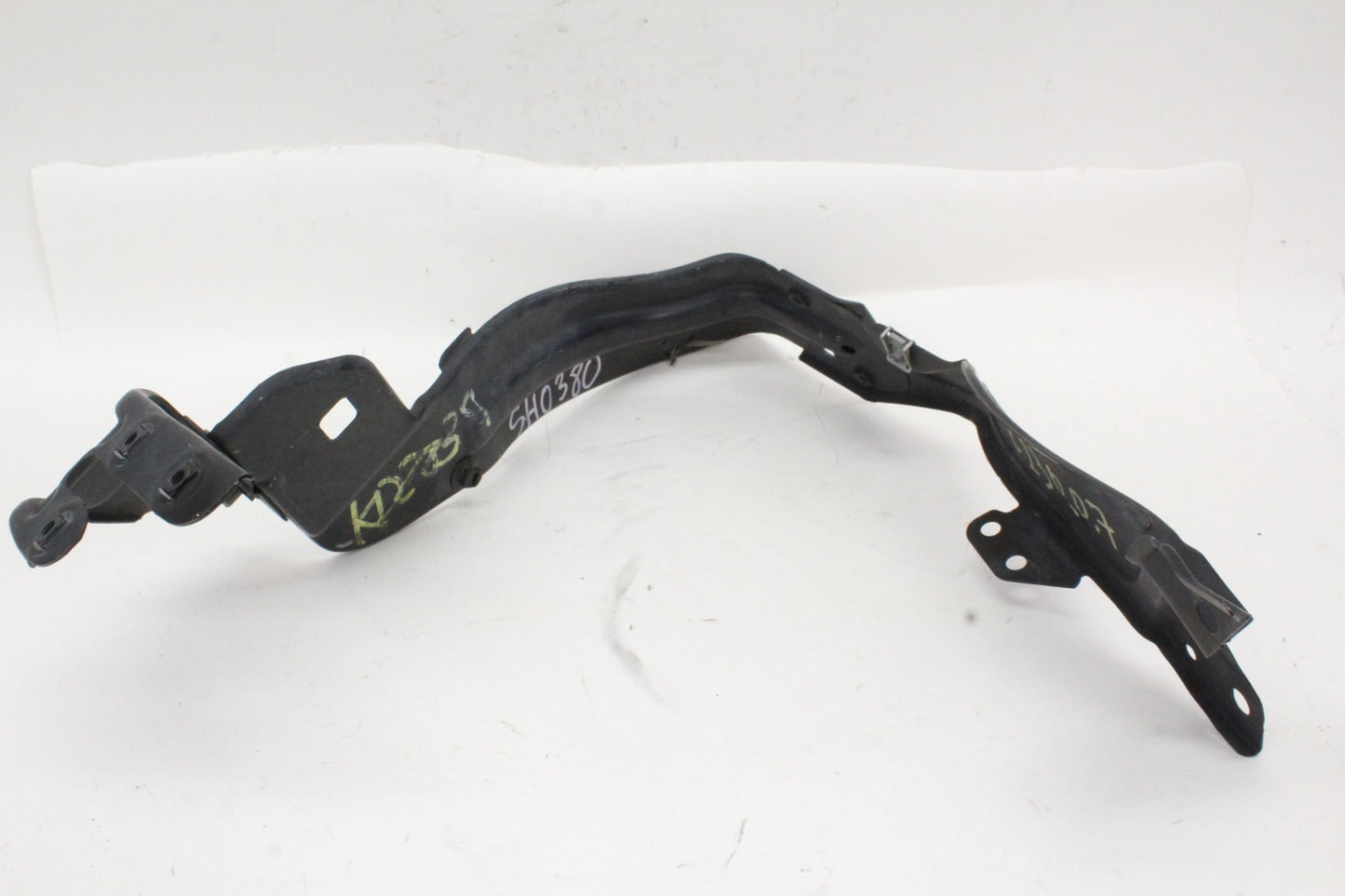 2001-2007 Mercedes W203 C230 Front Right Side Head Light Bracket 2036203072 OEM