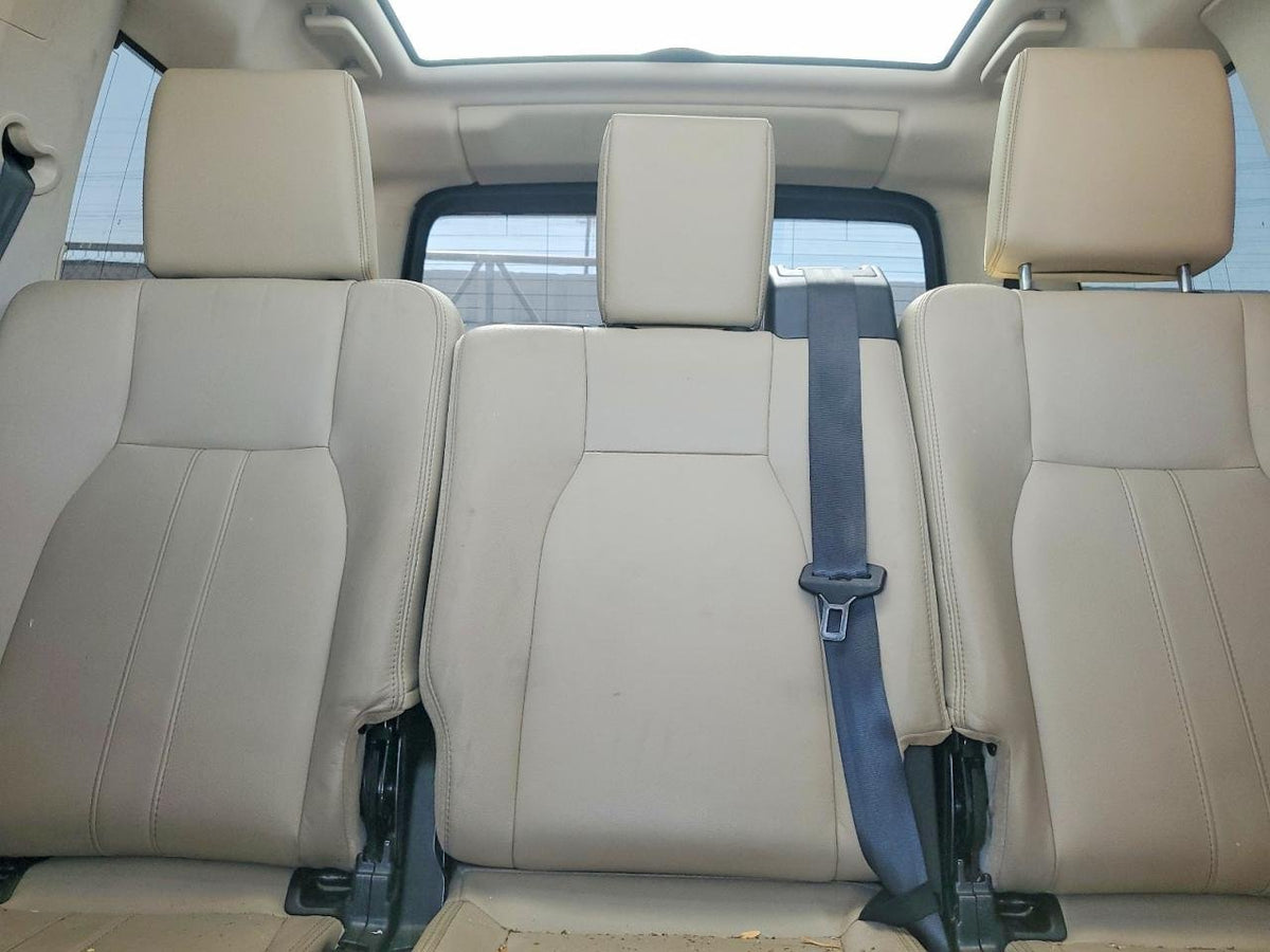 Parting Out- 2014 Land Rover LR4 L319 HSE- 217