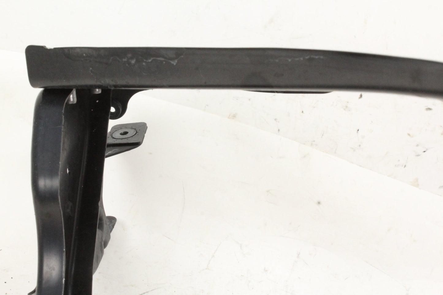 2008-2014 Mercedes-Benz C300 W204 Front Right Head Light Bracket 2046200291 OEM