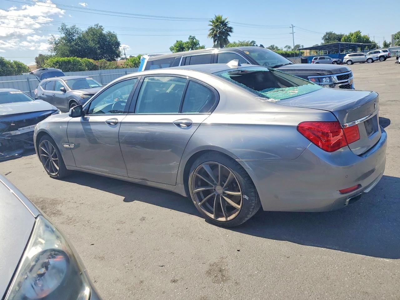 Parting Out- 2010 BMW 750i xDrive- 112