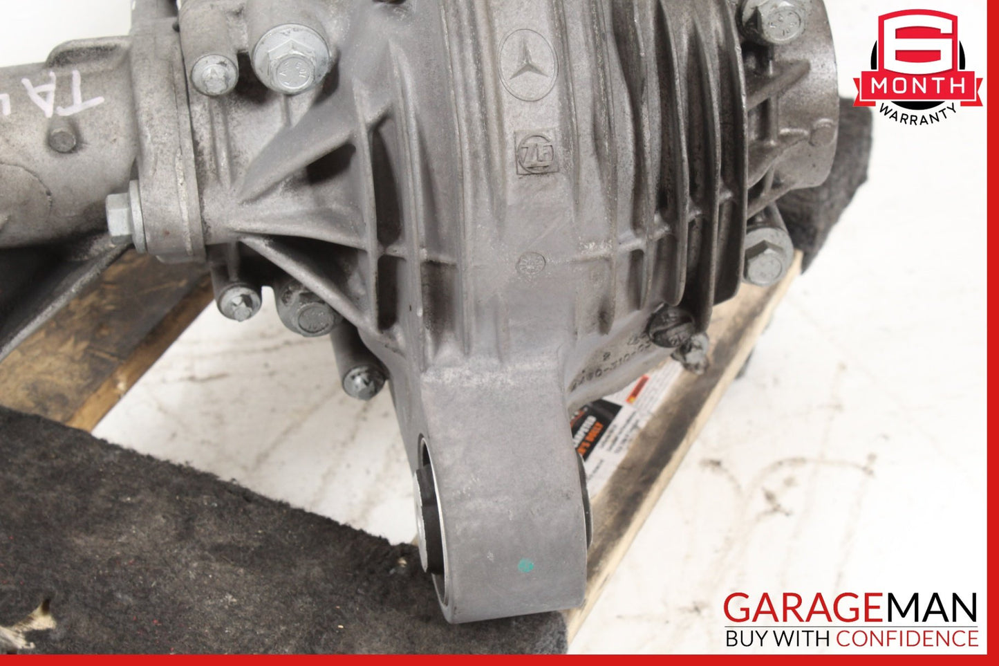 2006-2012 Mercedes W251 R350 ML350 Front Differential Carrier 1643302202 OEM