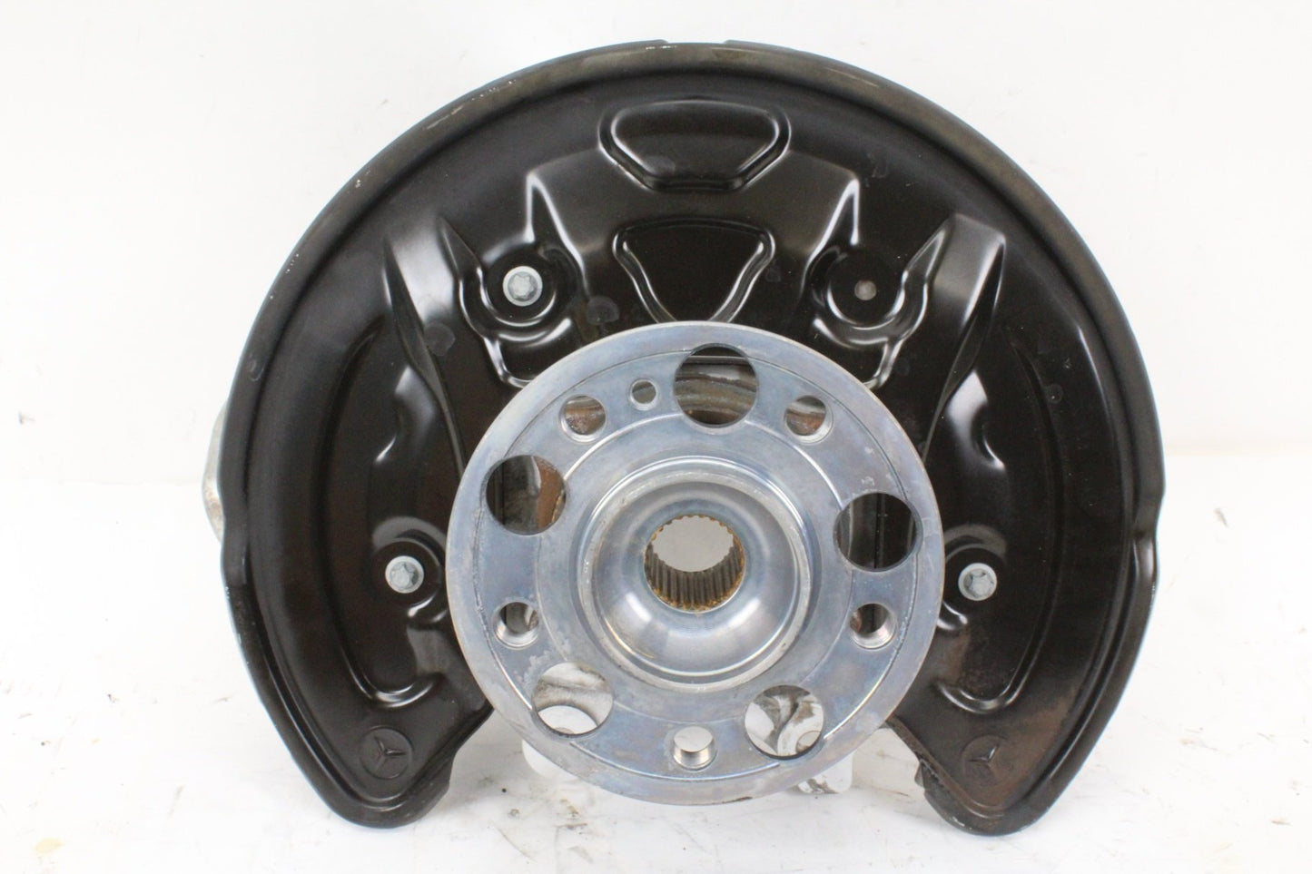 2015-2020 Mercedes-Benz C300 W205 Rear Left Spindle Knuckle Wheel Hub 2055467380