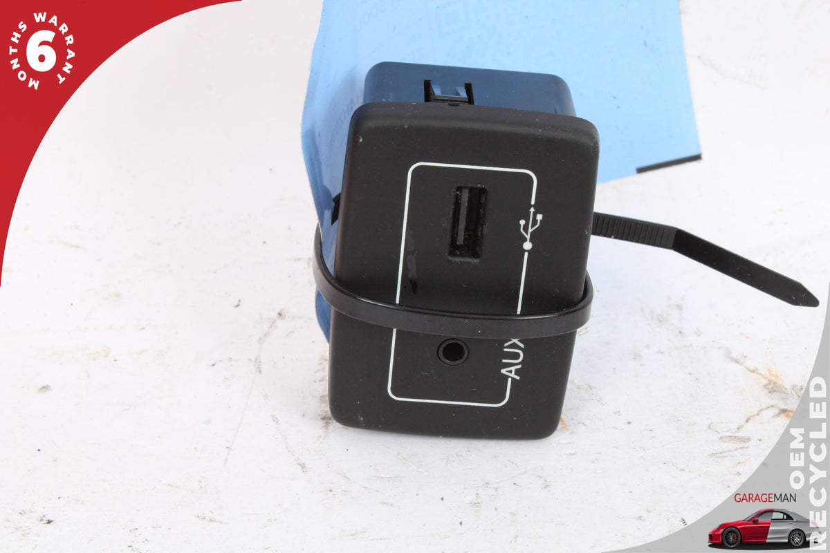 2014-2017 Fiat 500L AUX USB Port Socket Mopar 7356546330 OEM