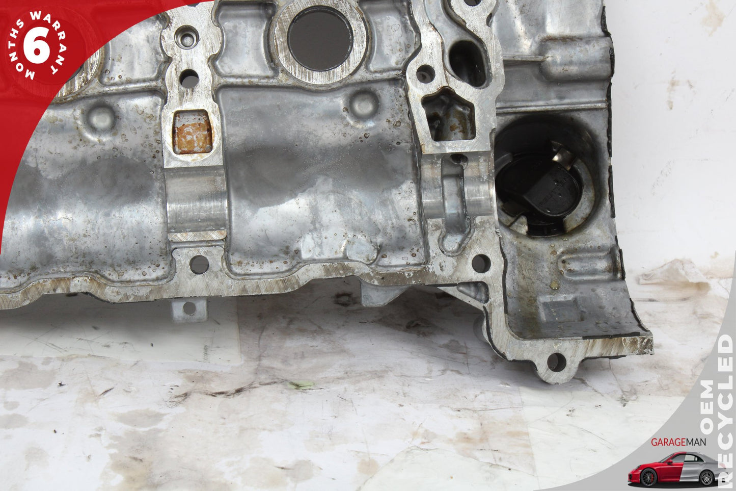 2005-2013 Mercedes W204 C300 Right Side Cylinder Head Valve Cover 2720161305 OEM