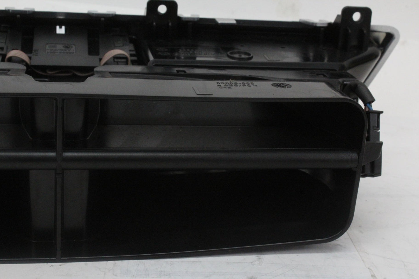 2007-2013 Mercedes S550 W221 Center Dash AC Heater Vent 2218300954 Genuine