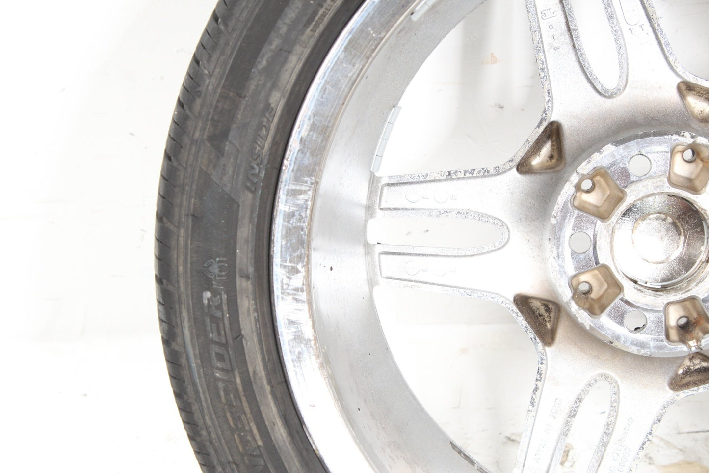 2003-2012 Mercedes-Benz SL500 R230 Wheel Rim w/ Tire 2304012802