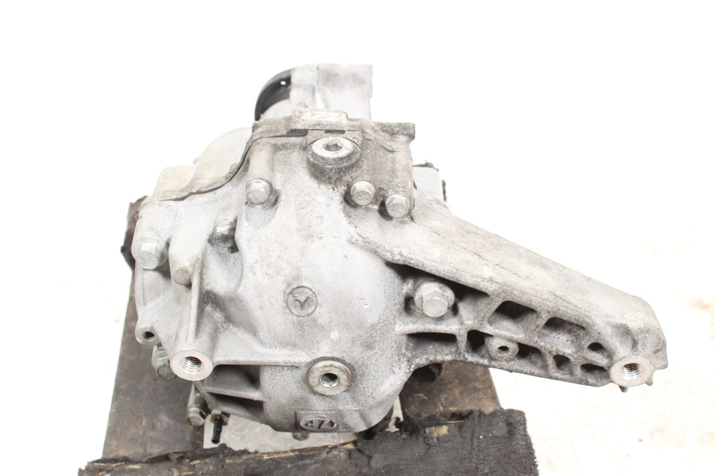 1999-2003 Mercedes W163 ML55 AMG Front Differential Axle Carrier 1633300005 OEM