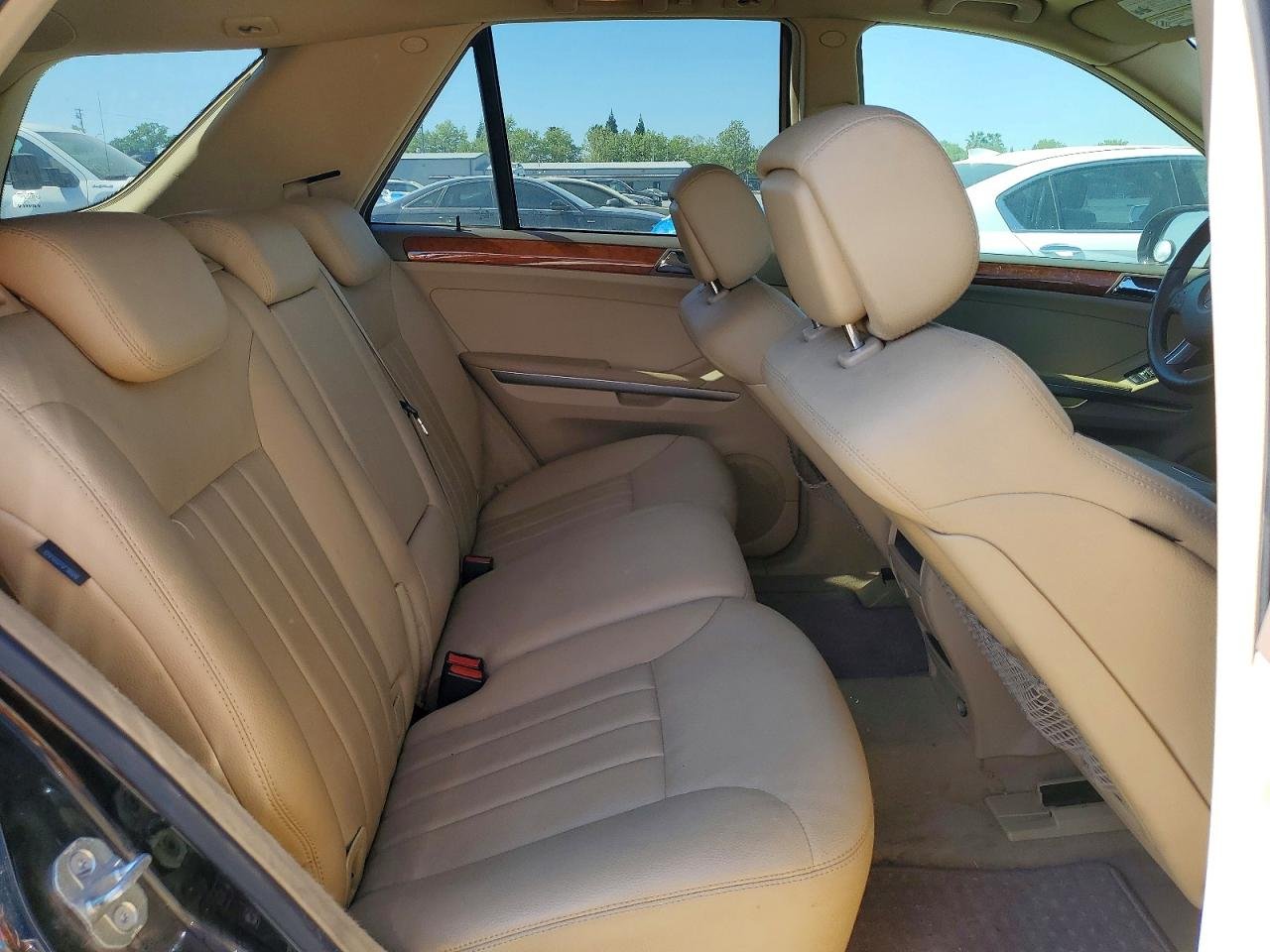 Parting Out- 2007 Mercedes-Benz ML350 W164- 113