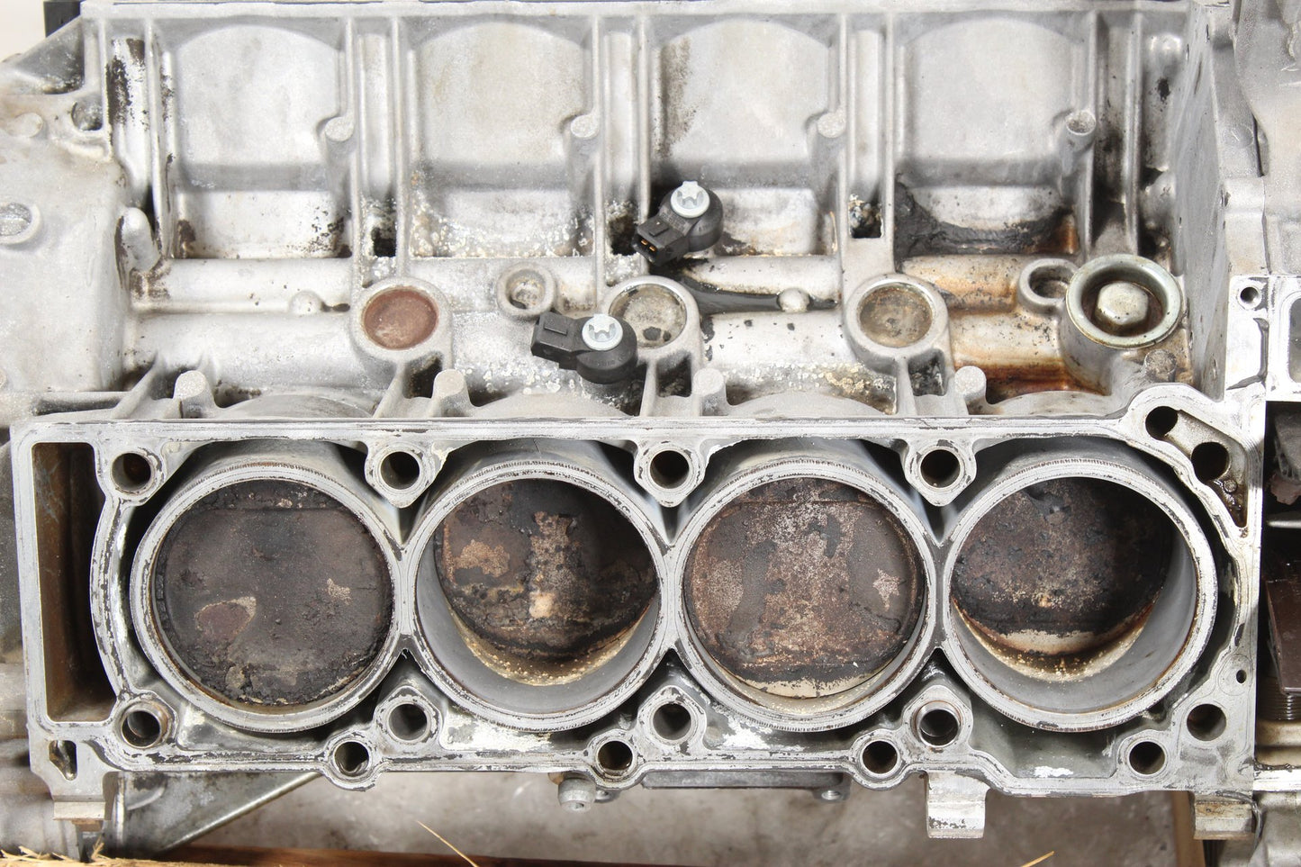 1999-2006 Mercedes-Benz S500 W220 RWD Engine Cylinder Block 1130109305 OEM