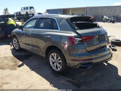 Parting Out- 2021 Audi Q3 Quattro F3- 262