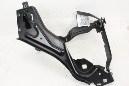 2008-2014 Mercedes-Benz C300 W204 Front Right Head Light Bracket 2046200291 OEM