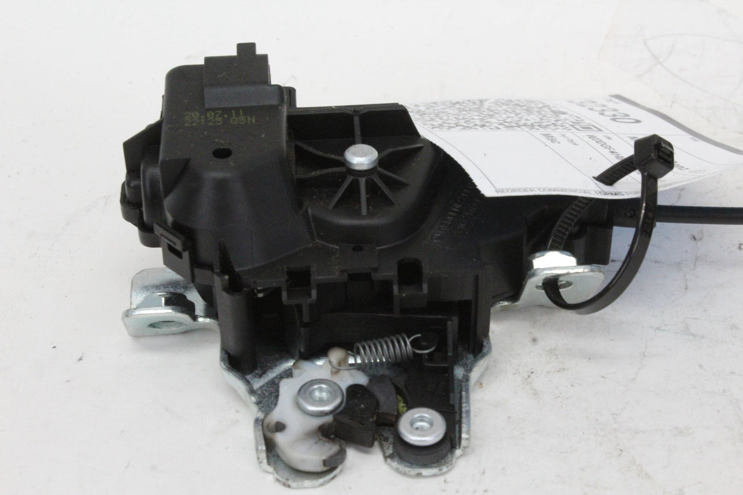 2008-2017 Mercedes-Benz C250 W204 Trunk Lid Latch Lock Actuator 2047500185