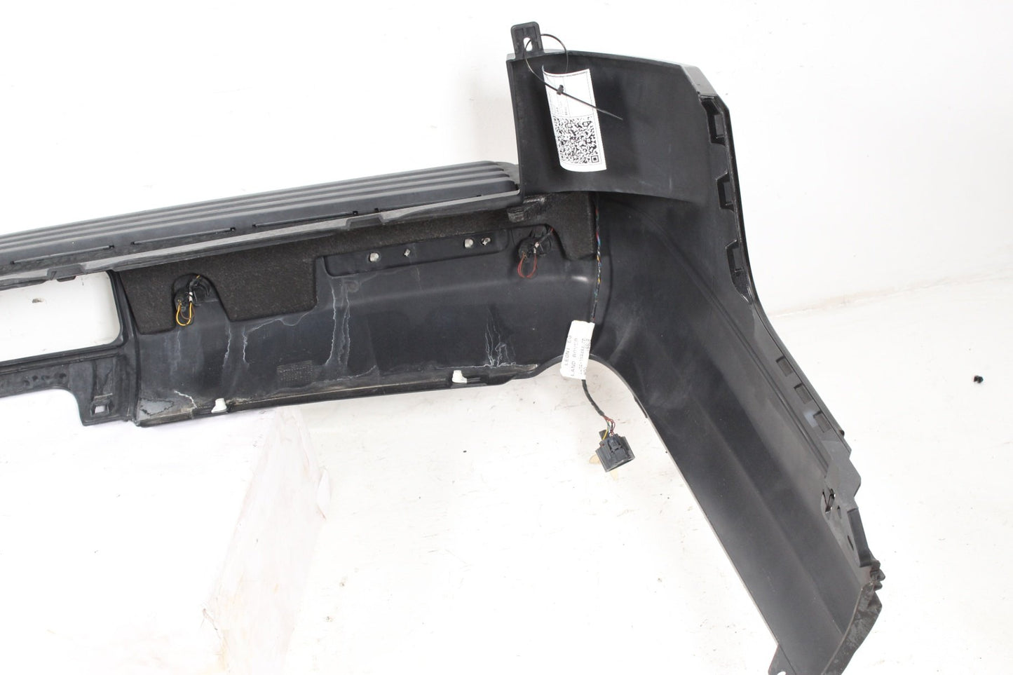 2010-2016 Land Rover LR4 SUV Rear Bumper Cover Assembly AH2217A958AA OEM