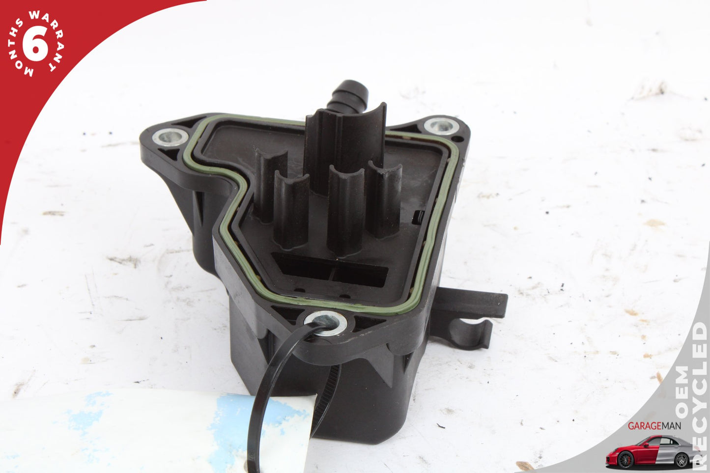 06-15 Mercedes-Benz C300 w204 Sedan Engine Oil Separator Cover 2720160134