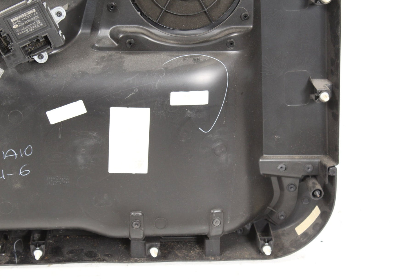 2011 Land Rover LR4 SUV Right Front Door Trim Panel AH2223942AA