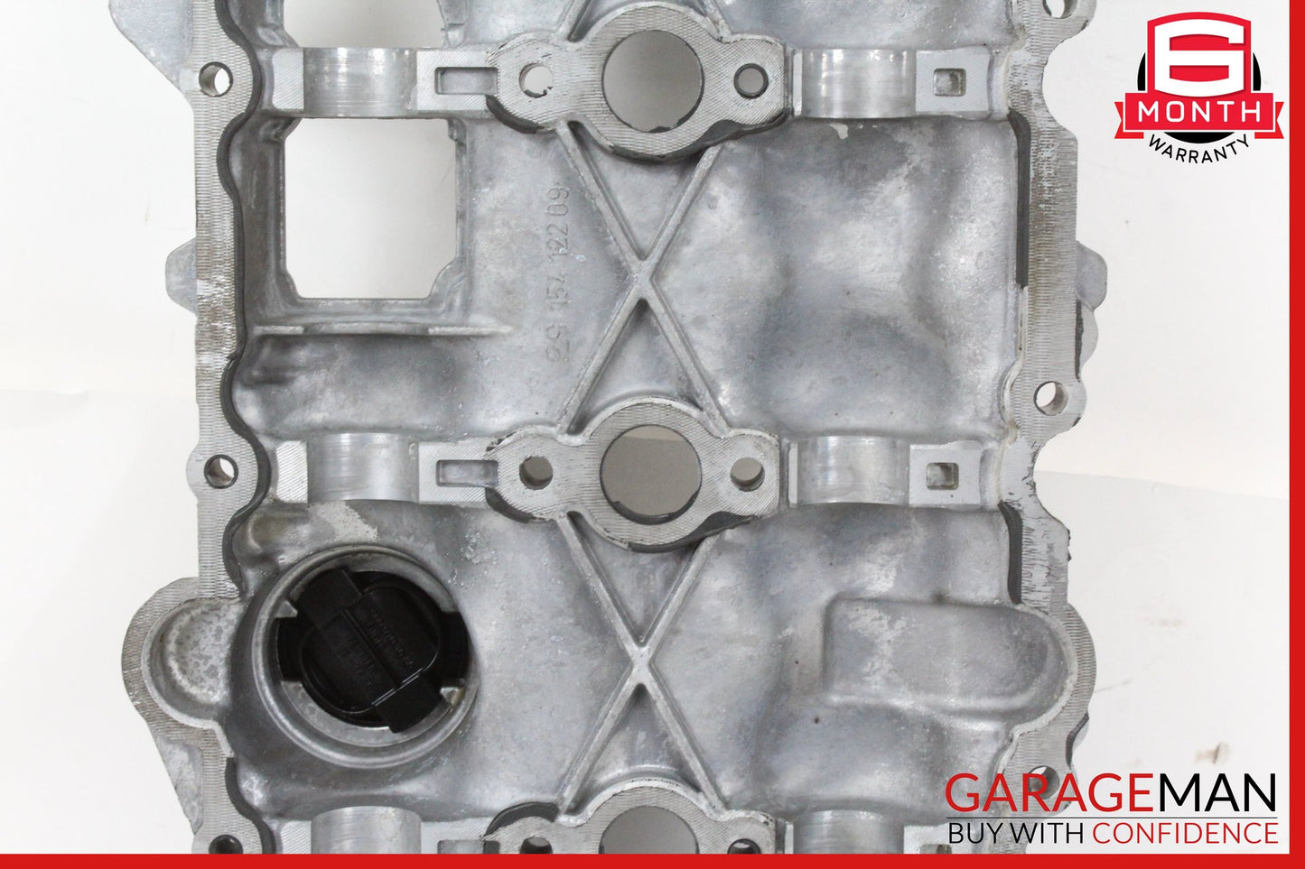 2015-2023 Mercedes W205 C300 Engine Cylinder Head Valve Cover 2740100603 OEM