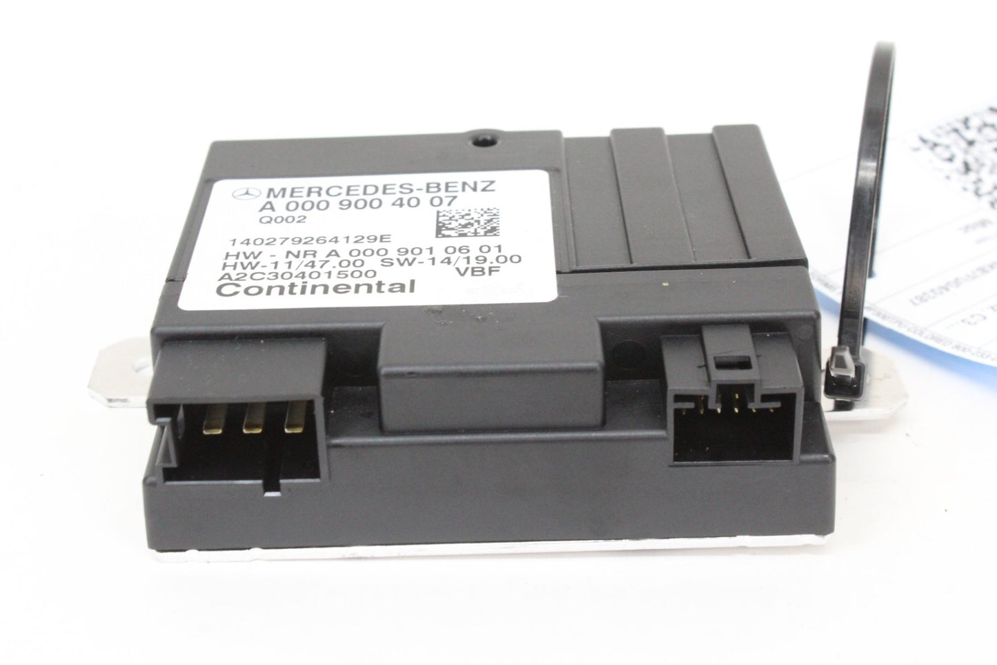 2015-2016 Mercedes-Benz C300 W205 Fuel Pump Control Module 0009004007 OEM