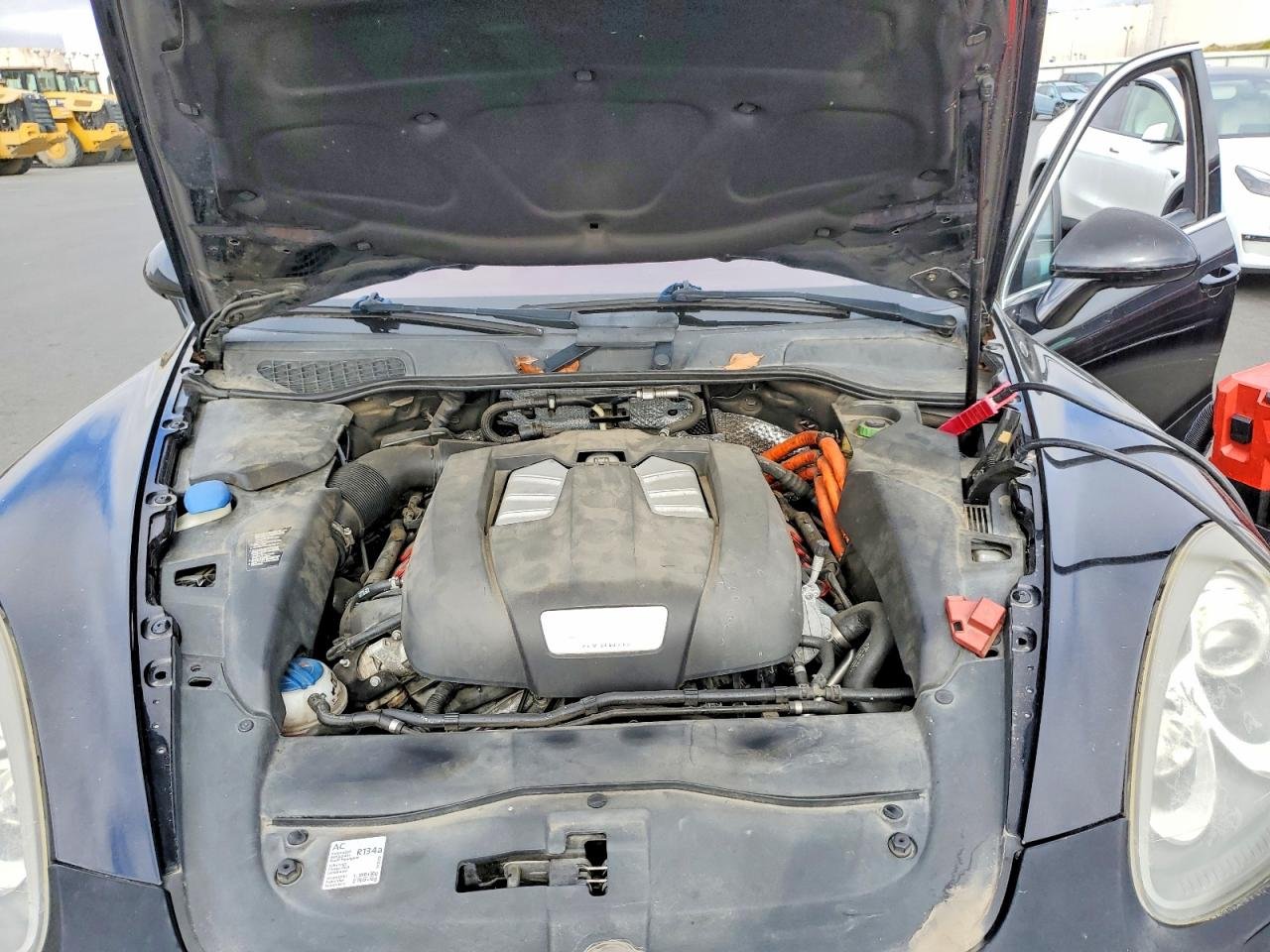 Parting Out- 2011 Porsche Cayenne 92A S Hybrid- 152
