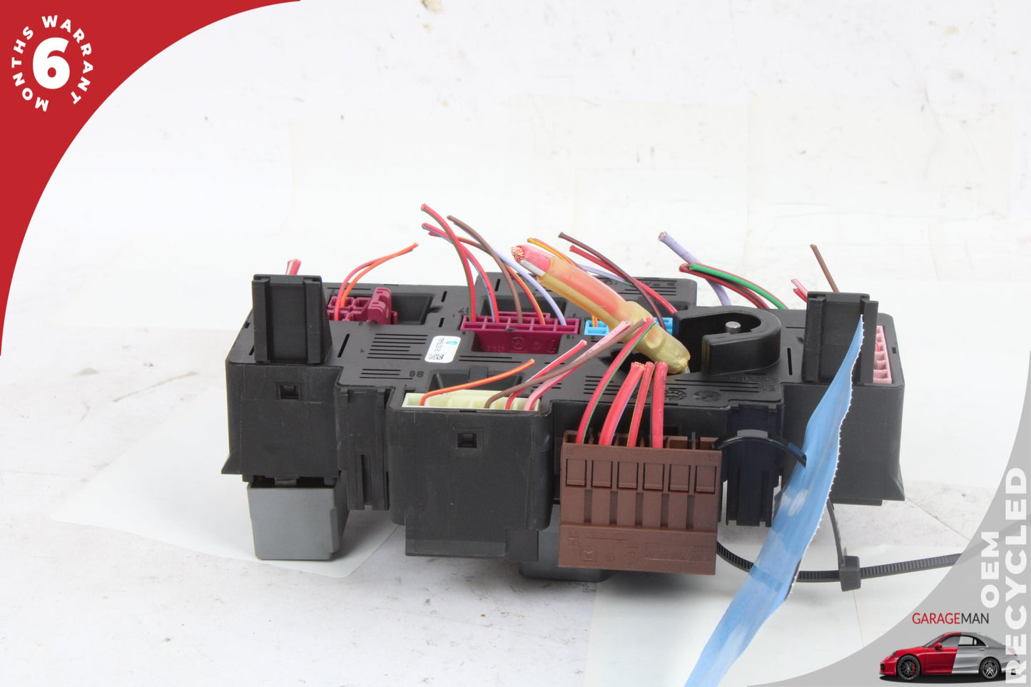 17-19 Mercedes-Benz E400 W213 Station Wagon Front Engine Fuse Box Relay 2139062202