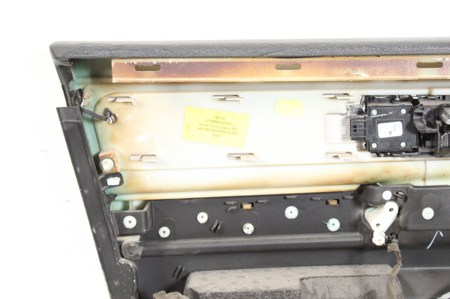 2011 Land Rover LR4 SUV Right Front Door Trim Panel AH2223942AA