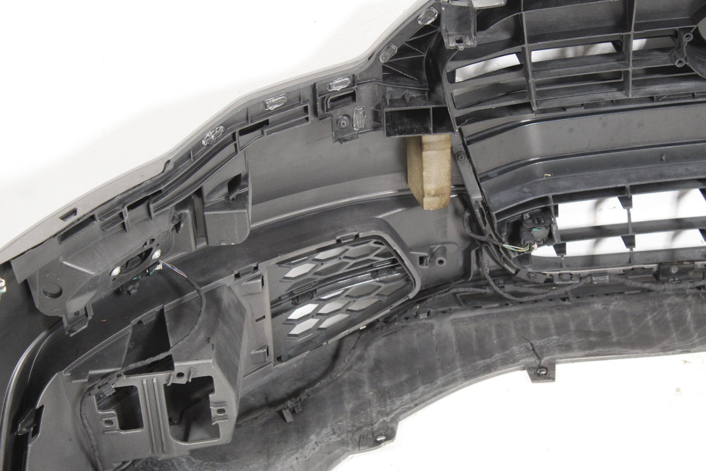 2012-2015 Audi A6 C7 Sedan Front Bumper Cover w/ Grille 4G0807437 Brown