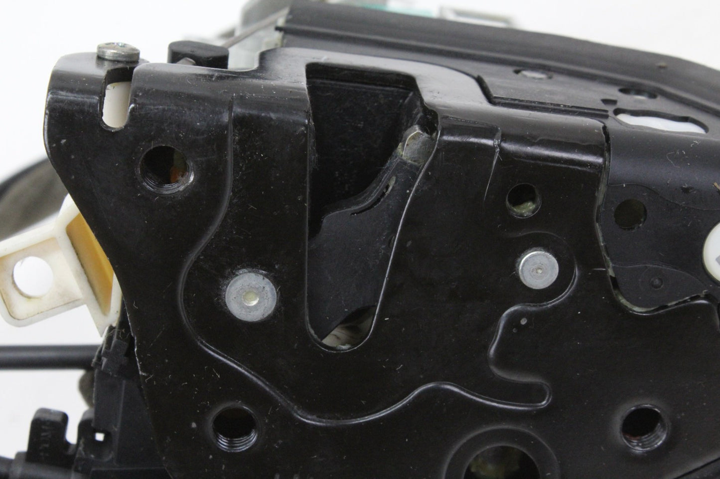 2010-2016 Porsche Panamera 970 Front Right Door Lock Actuator 8J1837016D OEM