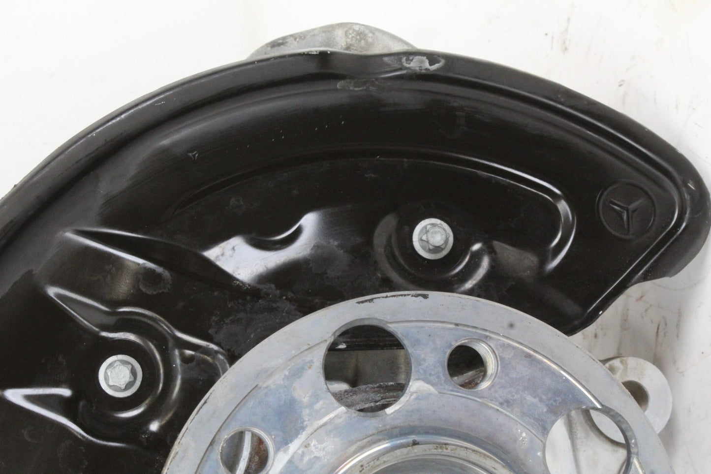 2015 Mercedes-Benz C300 W205 Rear Right Spindle Knuckle Wheel Hub 2055467480
