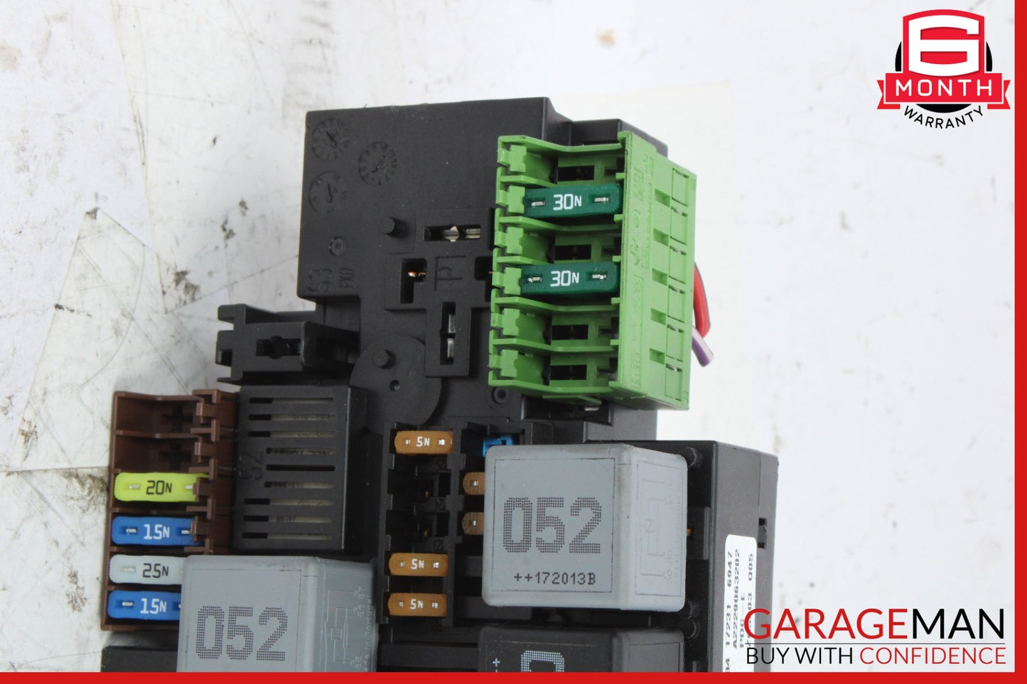 2018 Mercedes-Benz C300 W205 Sedan Front Engine Fuse Box Relay 2229063202