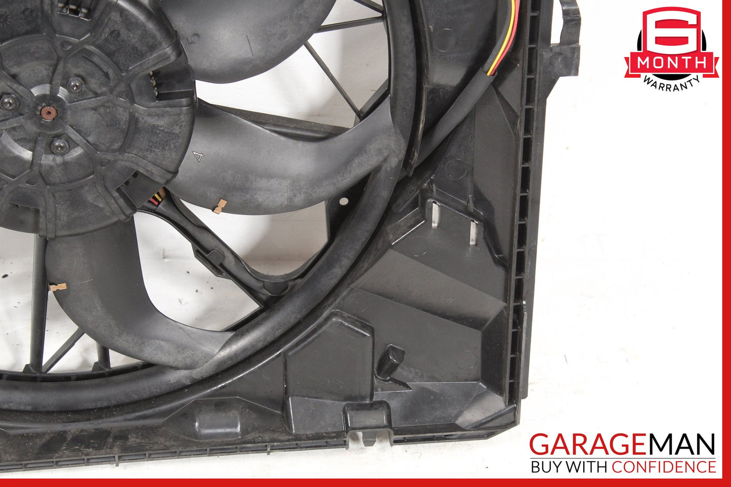 2006-2013 BMW 128i E82 E88 Engine Radiator Cooling Fan Motor Assembly 1137328118