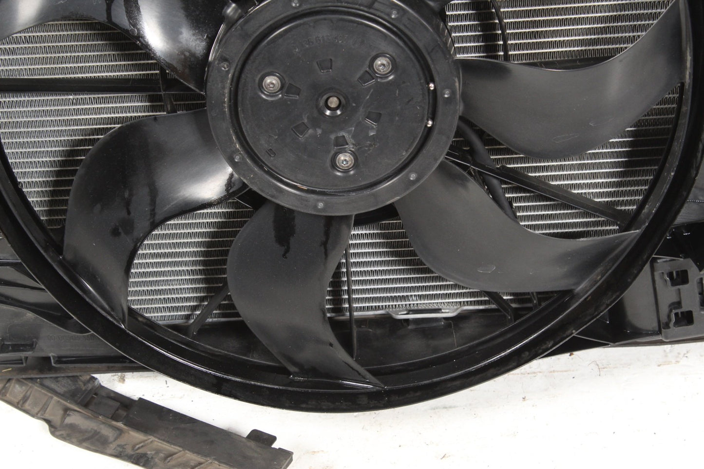 2015-2021 Mercedes-Benz C300 W205  Engine Cooling Radiator AC A/C Condenser OEM