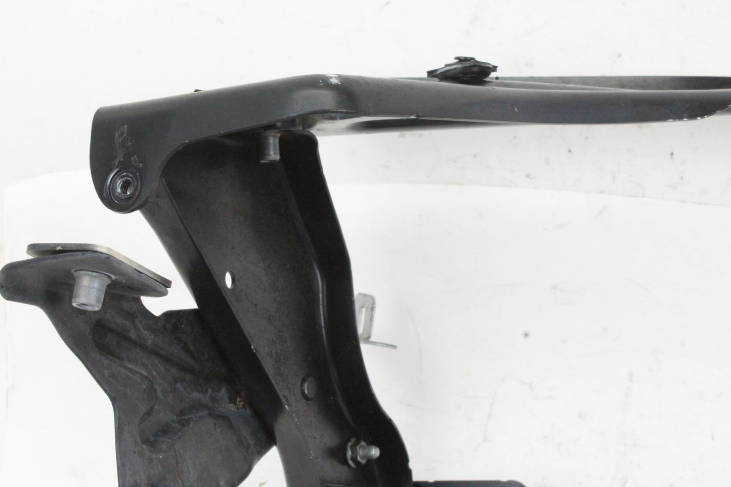 2008-2014 Mercedes-Benz C300 W204 Front Left Head Light Bracket 2046200191 OEM