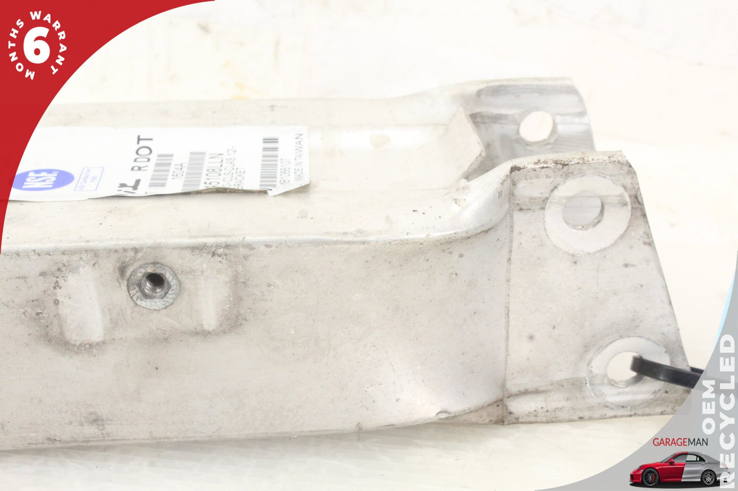 2010-2018 Mercedes-Benz CLS550 W218 Front Left Bumper Reinforcement Bracket OEM