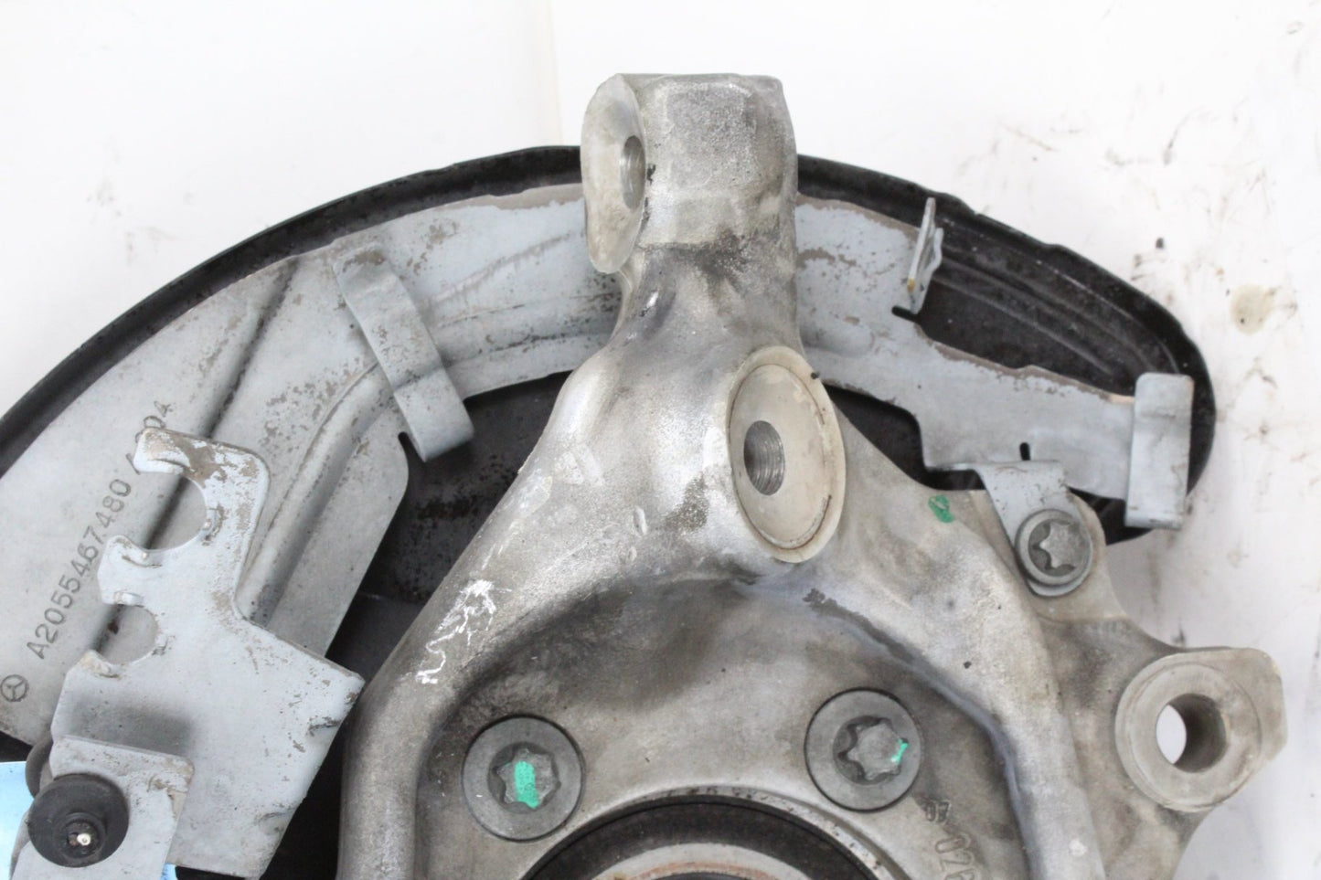 2015 Mercedes-Benz C300 W205 Rear Right Spindle Knuckle Wheel Hub 2055467480