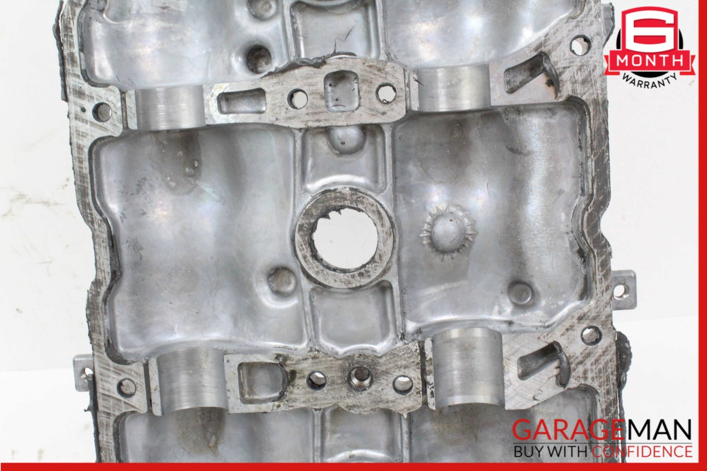 2005-2013 Mercedes R350 W251 Right Cylinder Head Valve Cover 2720160105