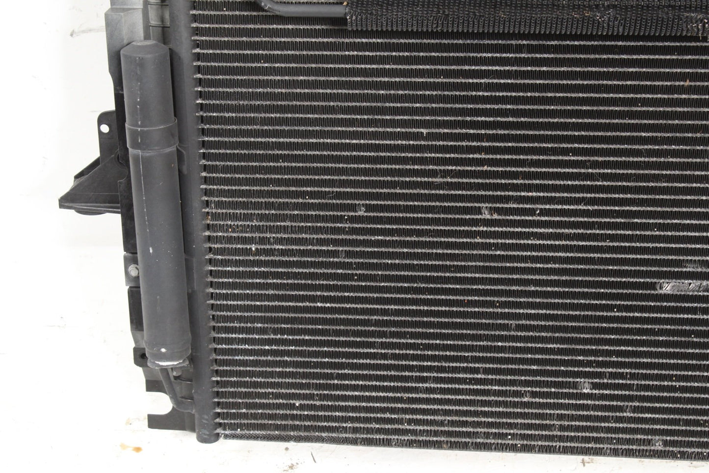 2010-2016 Land Rover LR4 Engine Cooling Radiator Assembly AH328005AC OEM