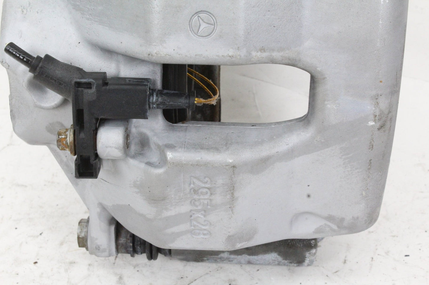 2008-2015 Mercedes-Benz C300 W204 Front Brake Calipers Left and Right Set OEM