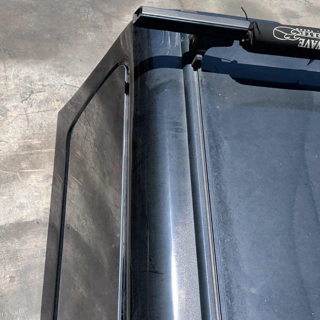 2014-2018 Chevrolet Silverado 1500 Truck Cap 5’8” Short Bed Black LEER 100XQ OEM