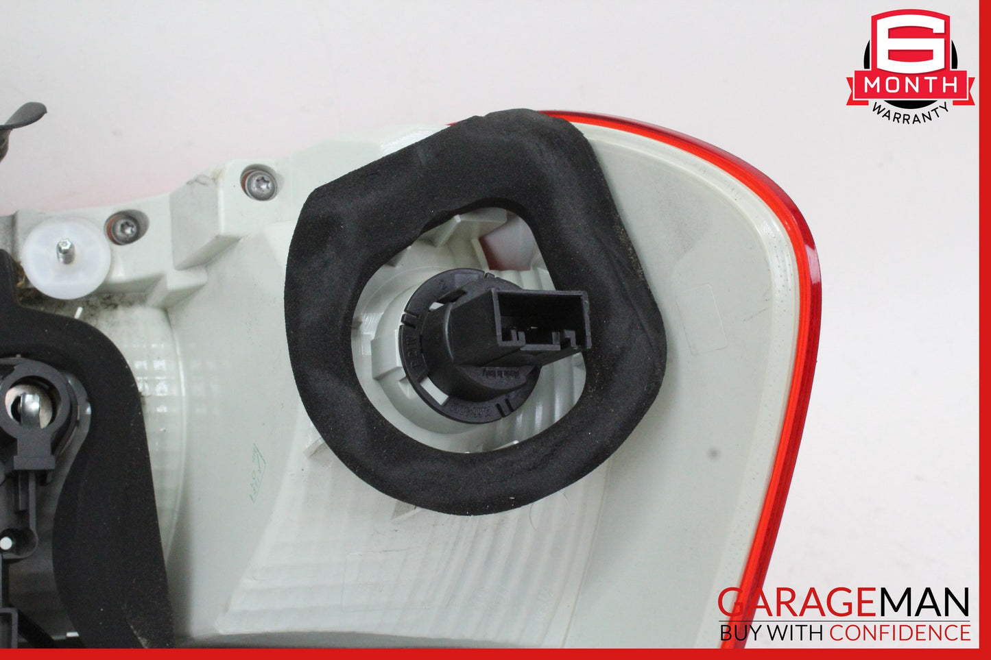 2008-2013 BMW 128i E82 E88 Rear Left Driver Side Tail Light Lamp 7273429 OEM