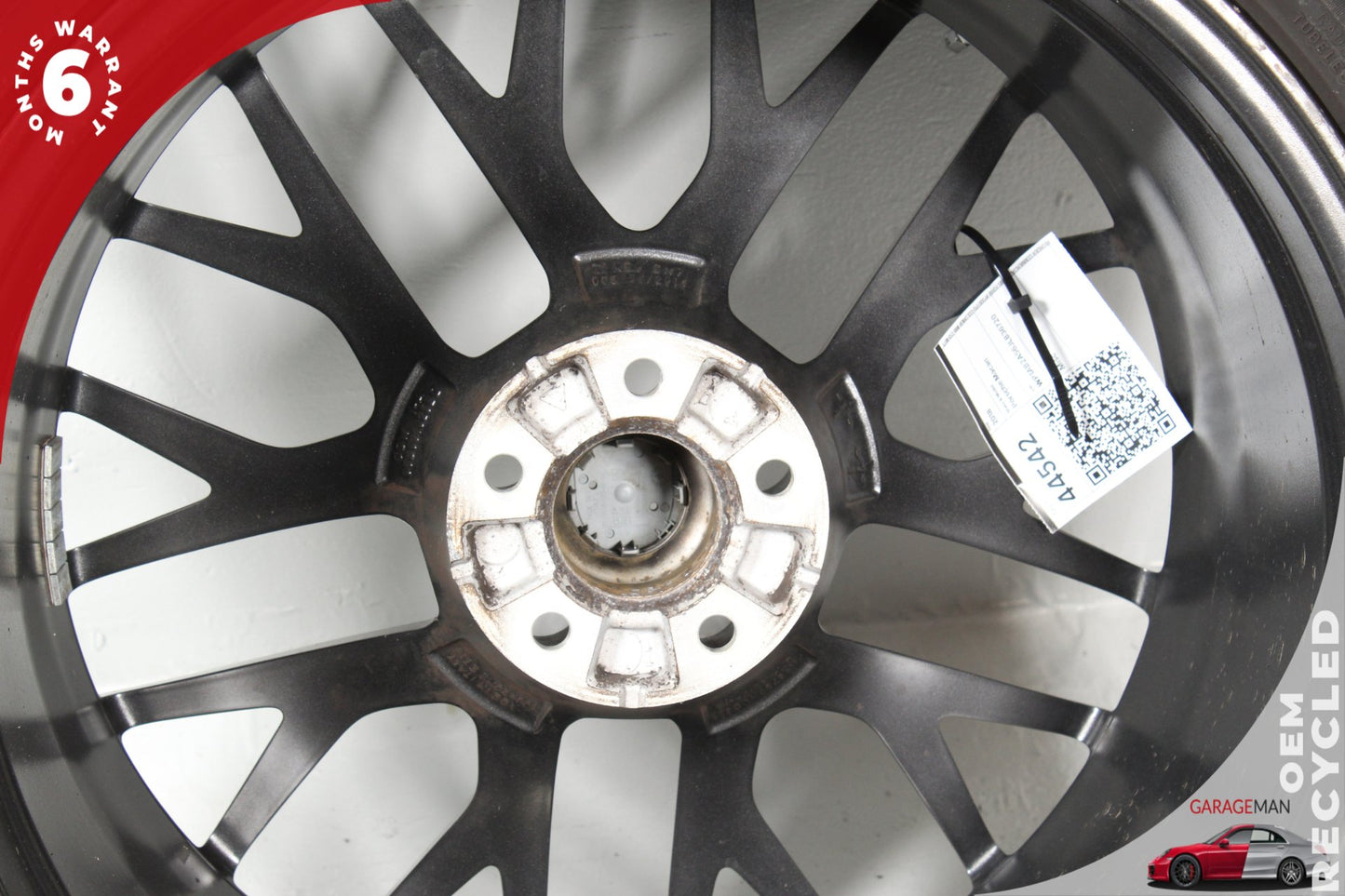 2015-2018 Porsche Macan 95B Rear Side Wheel Rim w/ Tire 10JX20H2 ET19 OEM