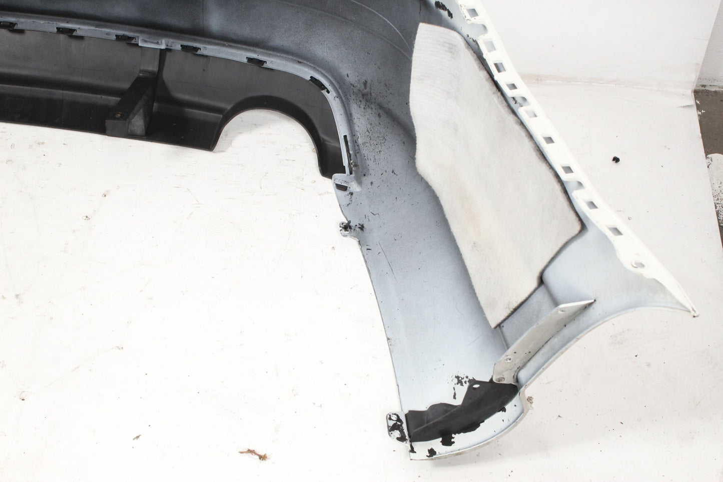 2008-2011 Mercedes-Benz C300 W204 Sedan Rear Bumper Cover 2048852925 OEM