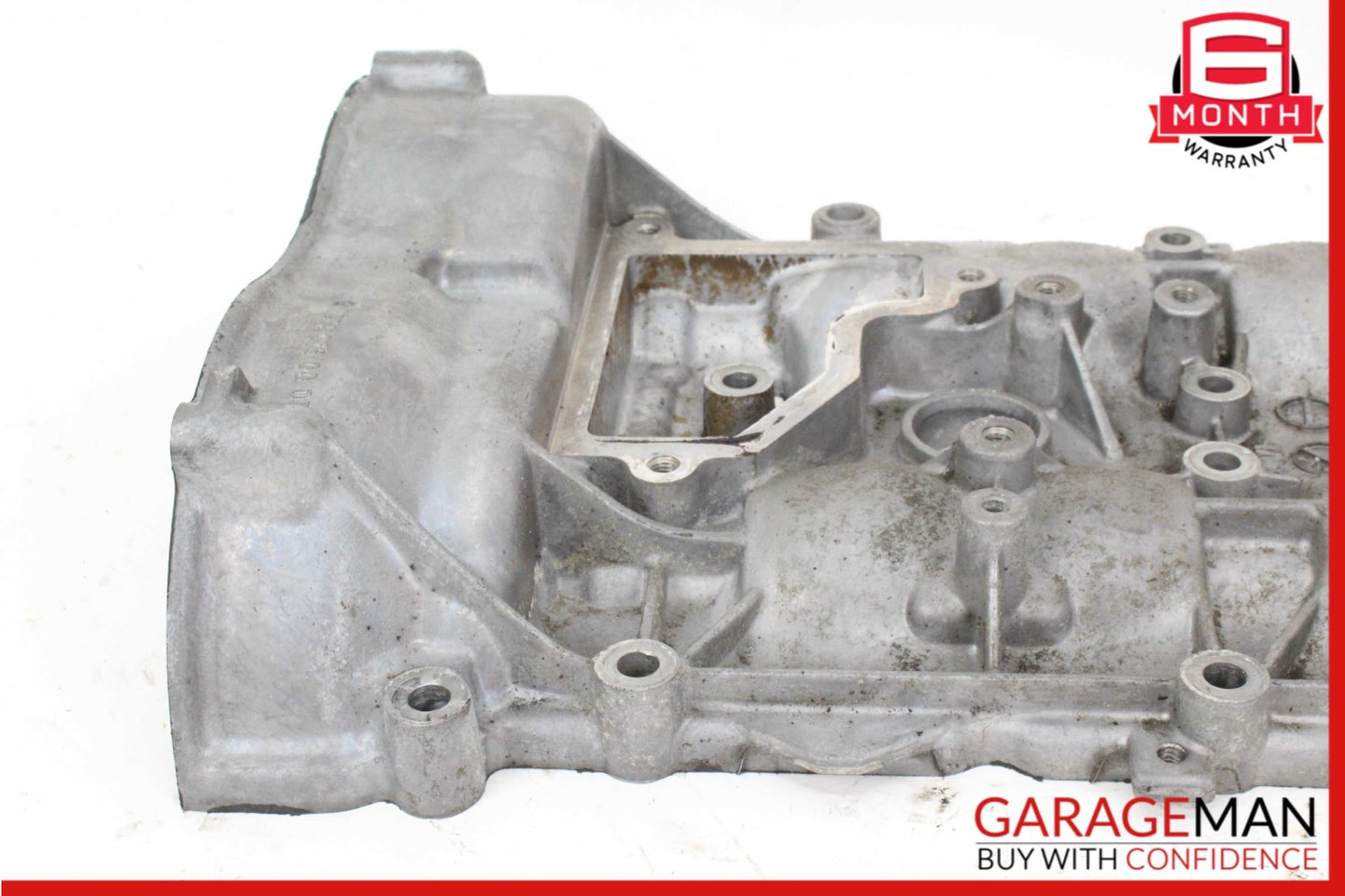 2005-2013 Mercedes-Benz R350 W251 Left Side Cylinder Head Valve Cover 2720160005