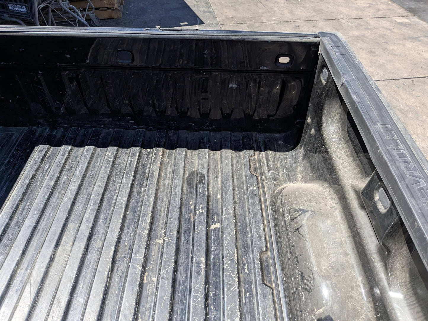 2014-2018 Chevrolet Silverado 1500 4WD 5.3L Crewcab Pickup Bed Box 84290081 OEM