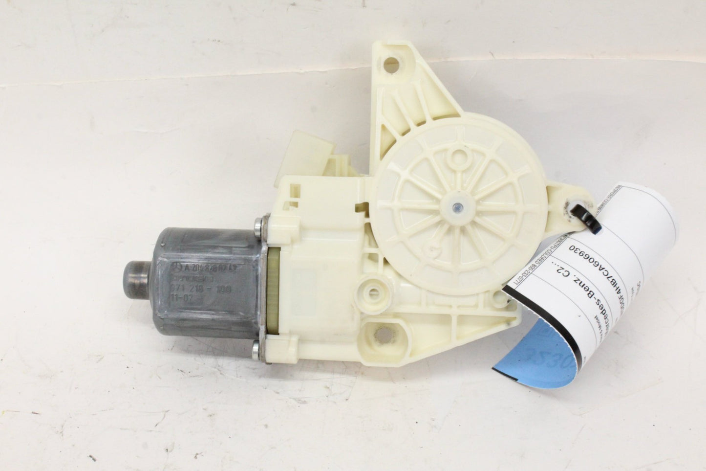 2008-2016 Mercedes C250 W204 Front Right Window Regulator Motor 2048200242